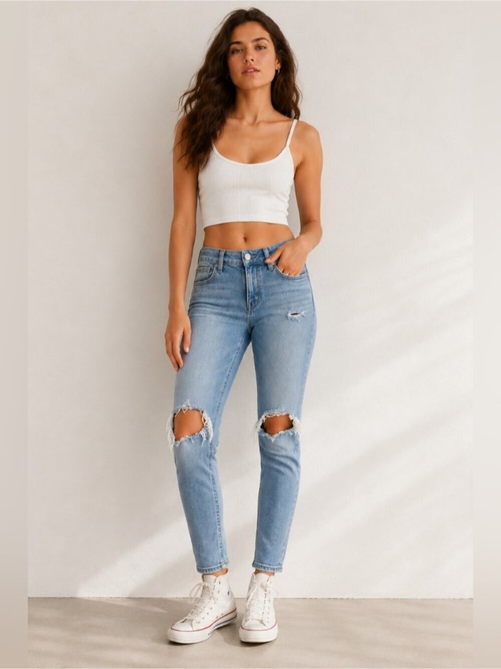 American Eagle Light Wash Distressed Skinny Jeans Women’s Size 6